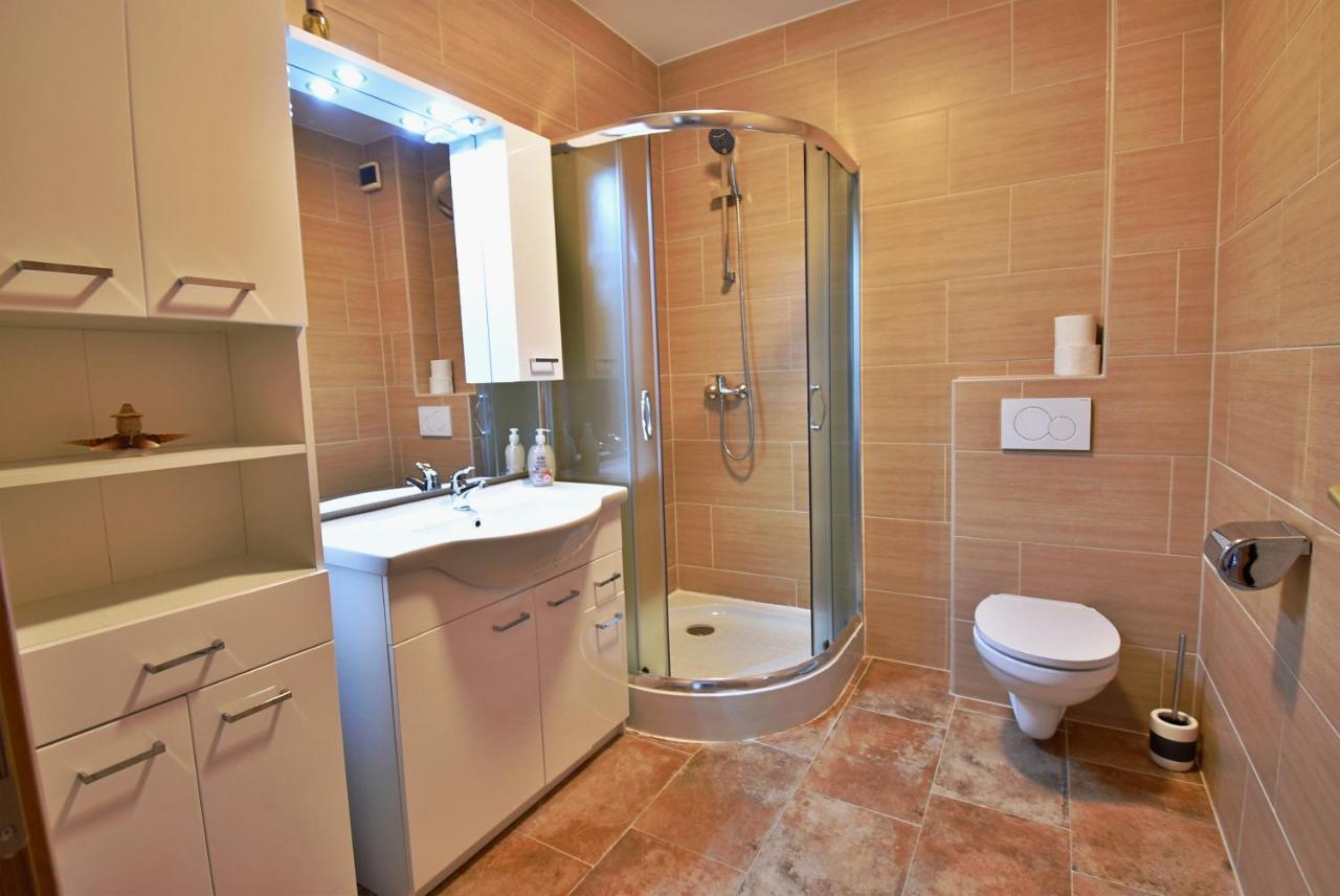 Apartmani Solis Vir Exterior photo